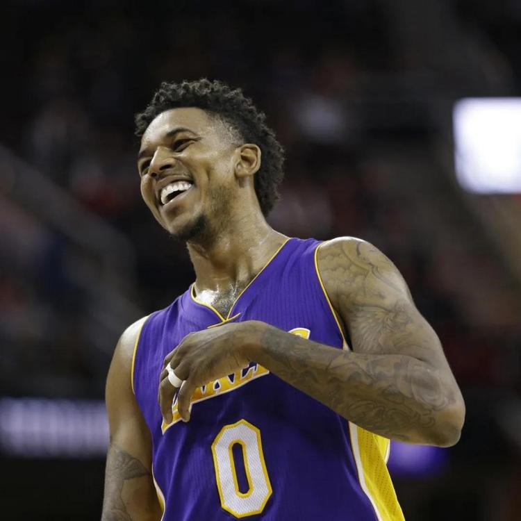 到肋部插上 到肋部插上